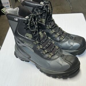 Columbia Men's Black and Gray Snow Boots